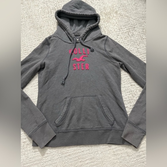 Hollister Tops - Y2K Hollister Slim Fit Hoodie